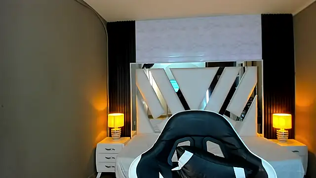 Linda4Petite online show from 01/09/26, 06:15