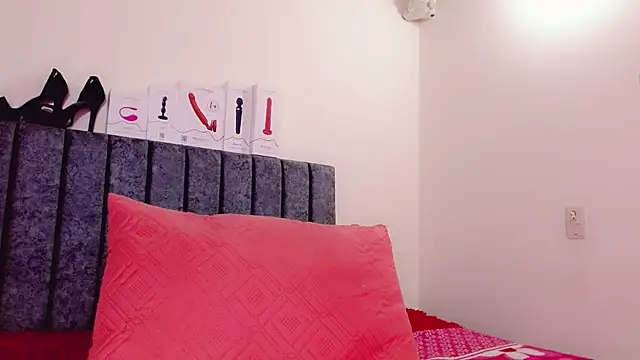 KendallEvolette  online show from 04/11/26, 05:37