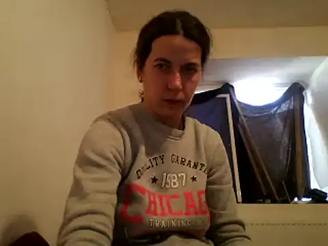 Snapshot of Tamilashaa chatting on 02/10/25, 01:01 Tamilashaa online show from 02/10/25, 01:01