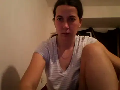Snapshot of Tamilashaa chatting on 01/05/25, 05:41 Tamilashaa online show from 01/05/25, 05:41