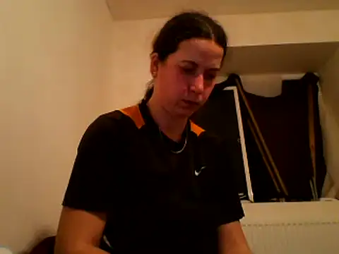 Snapshot of Tamilashaa chatting on 03/06/25, 06:37 Tamilashaa online show from 03/06/25, 06:37
