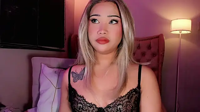 BoaHancockx online show from 02/15/26, 09:03