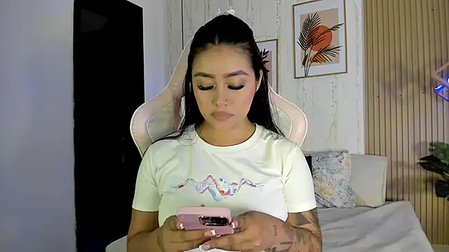 CameronCollins  online show from 11/21/25, 07:35