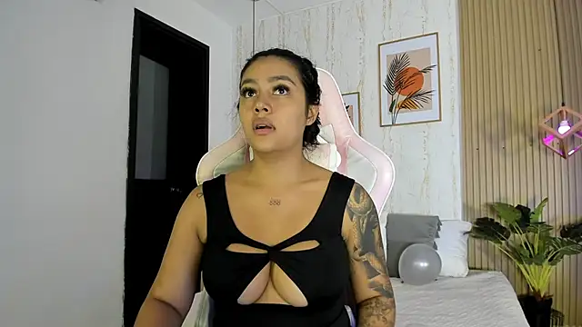 CameronCollins  online show from 10/30/25, 07:44