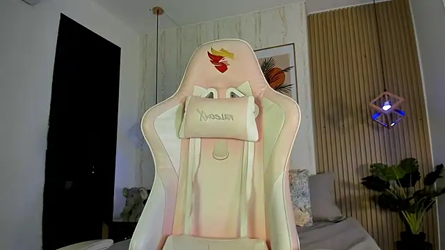 CameronCollins  online show from 11/27/25, 07:25