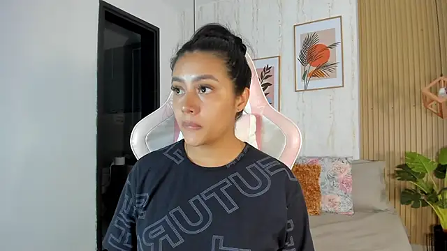 CameronCollins  online show from 12/18/25, 08:34