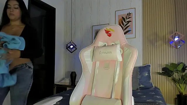 CameronCollins  online show from 10/25/25, 07:47