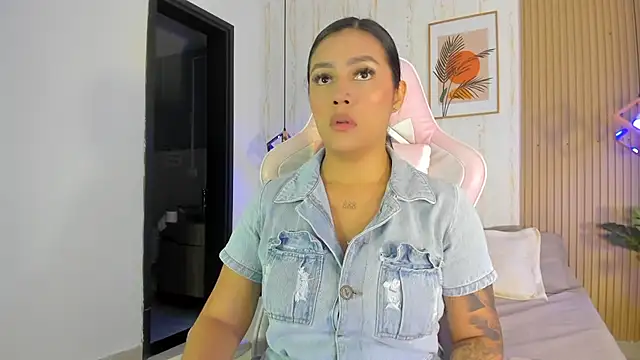 CameronCollins  online show from 01/07/26, 07:41