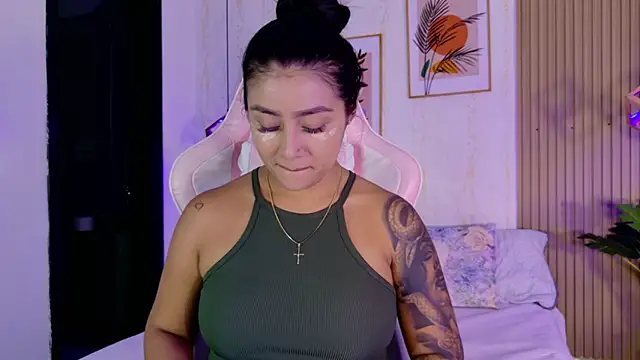 CameronCollins  online show from 02/04/26, 07:31