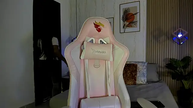 CameronCollins  online show from 11/16/25, 07:51