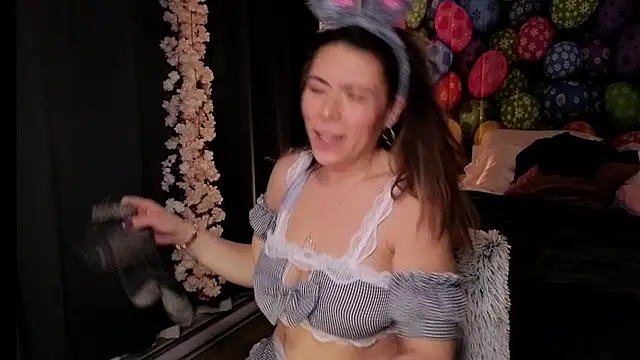 Ellie-L-Elizabeth online show from 04/04/26, 03:24