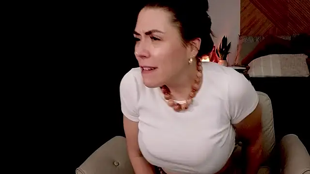 Ellie-L-Elizabeth online show from 05/23/26, 03:27