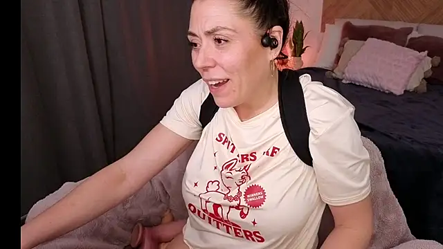 Ellie-L-Elizabeth online show from 05/04/26, 04:16
