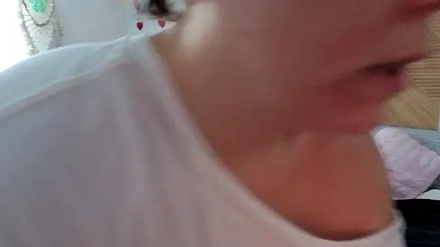 Ellie-L-Elizabeth online show from 02/16/26, 05:44