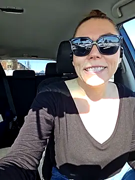 Ellie-L-Elizabeth online show from 02/28/25, 04:10