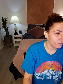 Ellie-L-Elizabeth online show from 11/24/25, 03:12