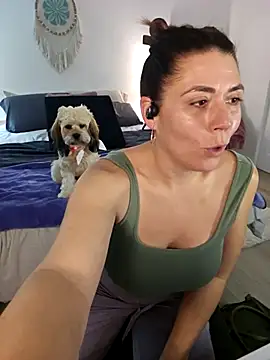 Ellie-L-Elizabeth online show from 11/09/25, 10:58