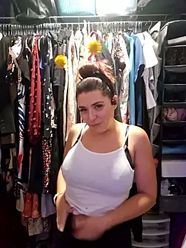 Ellie-L-Elizabeth online show from 10/30/25, 04:04