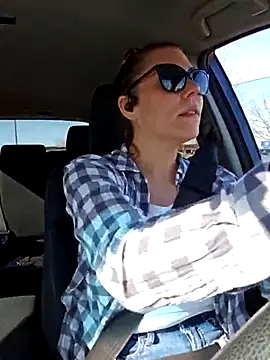 Ellie-L-Elizabeth online show from 03/18/25, 02:50