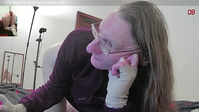 Snapshot of CDAdalyn chatting on 09/16/25, 02:34 CDAdalyn online show from 09/16/25, 02:34