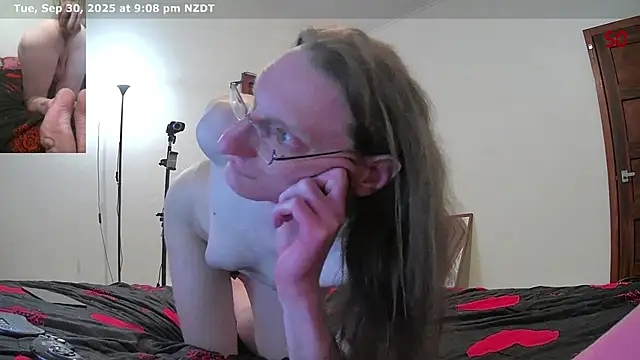Snapshot of CDAdalyn chatting on 09/30/25, 08:09 CDAdalyn online show from 09/30/25, 08:09