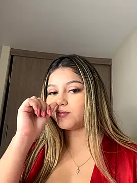 lunablossom  online show from 09/13/25, 02:50