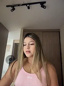 lunablossom  online show from 03/02/26, 06:59