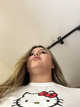 lunablossom  online show from 03/03/26, 07:43