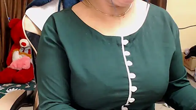 Naughty Kashish online show from 12/04/25, 06:01