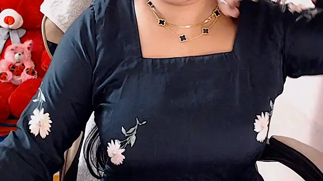 Snapshot of Naughty_Kashish chatting on 06/27/26, 06:52 Naughty Kashish online show from 06/27/26, 06:52