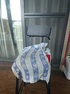 Snapshot of AlfredCornelius chatting on 10/07/25, 03:18 AlfredCornelius online show from 10/07/25, 03:18