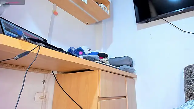 MikeMiller2 online show from 09/30/25, 06:19