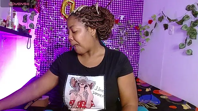 niawk  online show from 11/21/25, 01:43