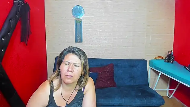 Snapshot of lesbiancuple chatting on 09/12/25, 08:52 lesbiancuple online show from 09/12/25, 08:52