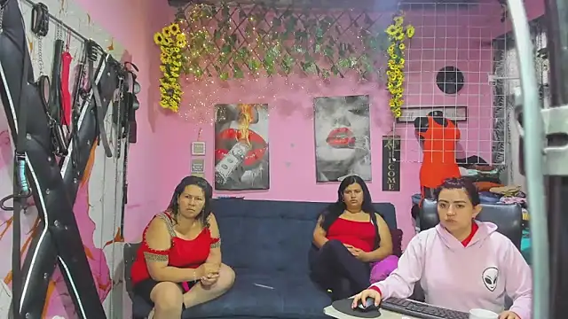 lesbiancuple online show from 05/15/26, 12:36