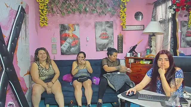 lesbiancuple online show from 04/23/26, 12:29