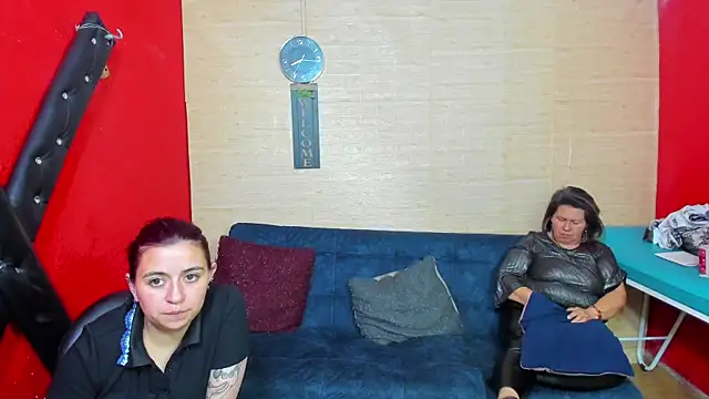 lesbiancuple online show from 11/08/25, 01:20