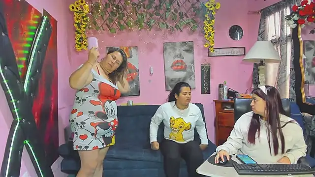 lesbiancuple online show from 04/02/26, 12:45