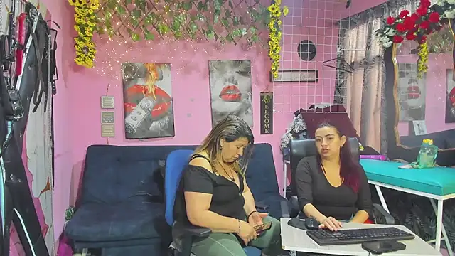 lesbiancuple online show from 05/30/26, 12:22