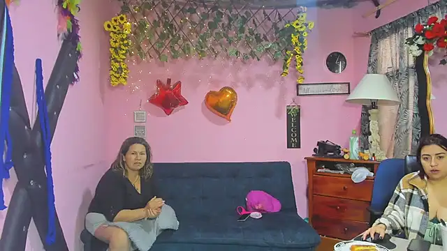 lesbiancuple online show from 03/27/26, 01:45