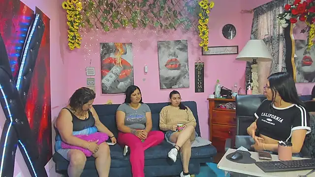 lesbiancuple online show from 04/08/26, 12:17