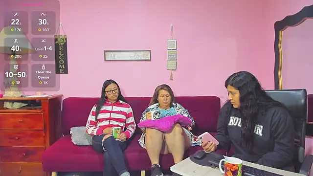 lesbiancuple online show from 11/19/25, 01:33