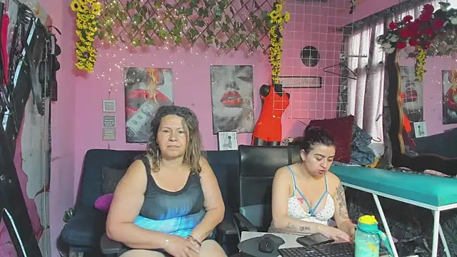 lesbiancuple online show from 05/18/26, 12:54