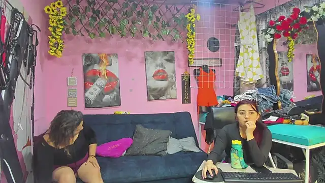lesbiancuple online show from 05/09/26, 01:25