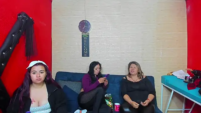 Snapshot of lesbiancuple chatting on 09/22/25, 12:16 lesbiancuple online show from 09/22/25, 12:16