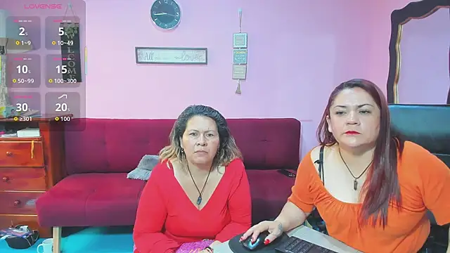 lesbiancuple online show from 10/24/25, 01:43