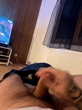 RenaudS-02 online show from 01/05/26, 08:34