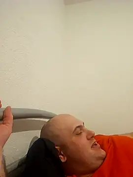 mario890605 online show from 12/16/25, 10:03