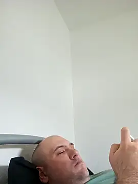 mario890605 online show from 02/17/26, 10:56