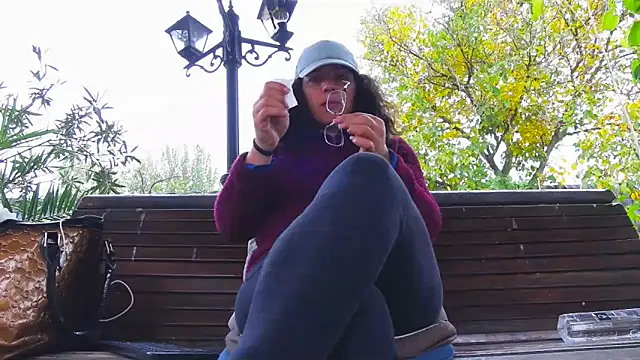 SquirtyMellissaLabia online show from 10/15/25, 06:00